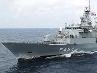 Yunanistan, halktan yardım toplayarak savaş gemisi alacak