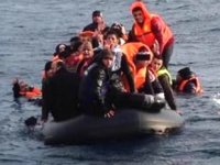Dikili’de 44 kaçak göçmen yakalandı