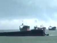 M/V Amanda isimli kargo gemisi Malezya'da battı: 3 kişi kayıp
