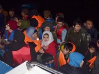 Dikili’de 59 düzensiz göçmen yakalandı