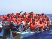 İspanya, yeni yılda 400 kaçak göçmeni kurtardı