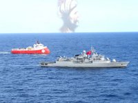 Barbaros Hayreddin Paşa gemisine TCG Barbaros fırkateyni refakat ediyor