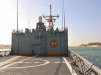 TCG Gökçeada, Süveyş Kanalı'ndan geçti