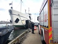 İzmit’te bakıma alınan ‘Karamürsel Alp’ isimli vapurda yangın çıktı