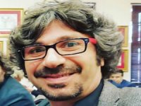 Cevabıyla kendini yalanlayan neşriyatçı!