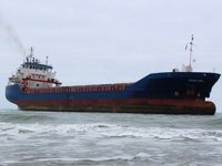 Karaya oturan 'FEHN LYRA' isimli gemiyi kurtarma çalışmaları başladı