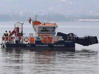 İzmit Körfezi'nden 1 yılda 400 ton çöp toplandı