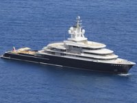 Rus milyarder Farhad Ahmedov, ‘Luna’ isimli yatını eski eşinden geri aldı