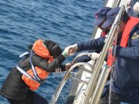 Kuşadası’nda 37 kaçak göçmen yakalandı