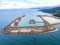 Rize-Artvin Havalimanı için denize 20,5 milyon ton taş döküldü