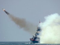 Rus gemileri, Karadeniz’de füze atışı yaptı