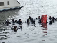Engelliler, kurbağa adamlarla Haliç'te dalış yaptı