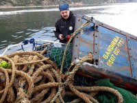 Yalova’da yasak trol ağları denizden toplandı