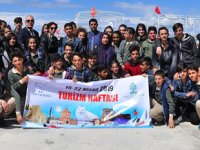 Van'da öğrencilere tekne gezisi düzenlendi