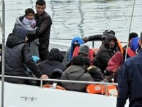 Ayvalık’ta 32 düzensiz göçmen yakalandı