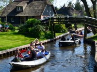 Hollanda’nın Venedik’i Giethoorn yoğun ilgi görüyor