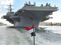 ABD uçak gemisi 'USS Abraham Lincoln', Süveyş Kanalı'ndan geçti