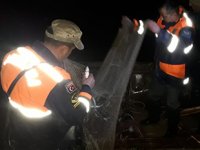 Van Gölü’nde saç tekne ve 500 kilogram inci kefali ele geçirildi