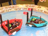 Öğrenciler, cep telefonu ile komuta edilebilen insansız gemi yaptı