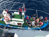 Denizde yakalan 17 FETÖ şüphelisinden 2’si tutuklandı