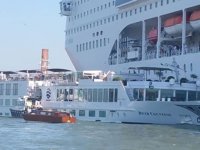 Venedikliler, kruvaziyer gemilerine karşı ayaklandı