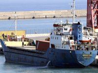 Libya'ya silah taşıdığından şüphelenilen gemilerin aranmasını öngören karar uzatıldı