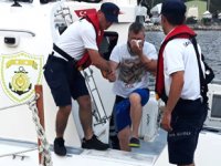 Denizde yaralanan vatandaşın yardımına Sahil Güvenlik yetişti