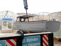 BİNEK-63 isimli tekne, Halfeti Belediyesi’ne teslim edildi