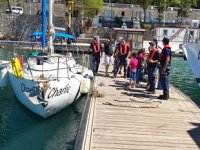 Teknede mahsur kalanların imdadına Sahil Güvenlik yetişti
