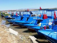 Karakaya Baraj Gölü’nde balıkçı tekneleri denetleniyor