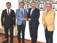 Tuzla Kaymakamı Ali Akça, Gemi Mühendisleri Odası’nı ziyaret etti