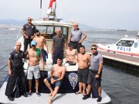 İzmir'de batan balıkçı teknesindeki 6 kişi kurtarıldı