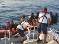 Kuşadası Körfezi’nde 77 düzensiz göçmen yakalandı