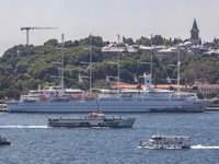 'Club Med 2' isimli yolcu gemisi, Sarayburnu'na demir attı