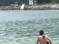 Bartın'da sürücüsüz kalan sürat teknesi askeri limana çarptı