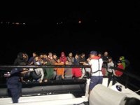 İzmir’de 142 düzensiz göçmen yakalandı