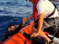 Bodrum'da bot battı: 15 göçmen kurtarıldı, bir bebek aranıyor...