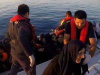Ege Denizi'nde 490 düzensiz göçmen yakalandı