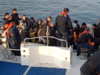 Çeşme'de 314 düzensiz göçmen yakalandı