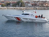 Çanakkale'de göçmenler, aynı botta ölen arkadaşlarına aldırmadan kaçmaya devam ettiler