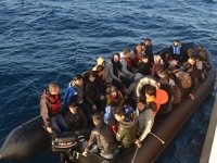 İzmir’de 72 kaçak göçmen yakalandı
