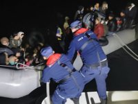 Karaburun ve Seferihisar’da 75 düzensiz göçmen yakalandı