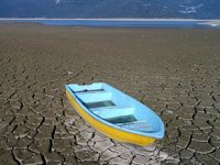 Gölbaşı Göleti'nin büyük bölümü kurudu