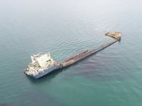 Şile'de karaya oturan geminin son hali havadan görüntülendi