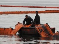 Yunanistan'dan göçe karşı Türkiye sınırına yüzen bariyer önlemi