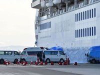 Japonya'da karantinaya alınan gemide 10 yolcuda daha koronavirüs tespit edildi