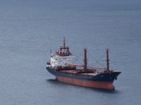 Ayvacık'a demir atan gemi, ekipleri harekete geçirdi