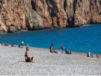 Antalya’da, mart ayında deniz keyfi