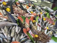 Balık tezgahlarında her şey 10 lira