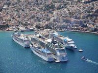 Lüks yolcu gemilerinin uğrak yeri: Kuşadası